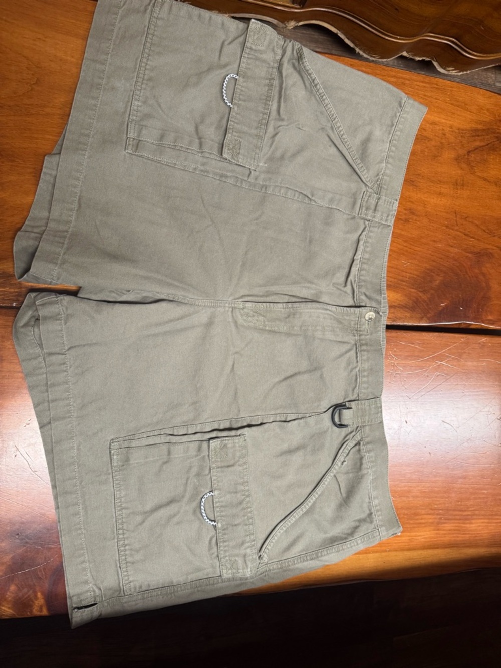 Columbia Men's Olive Cargo Shorts with D-Ring